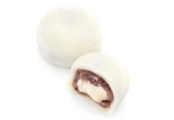 クリーム大福 夢 十勝あずきの上品な甘さと、やわらかな食感がやみつきになる、ひんやりスイートなクリーム大福は、一度食べたら忘れられない美味しさです。